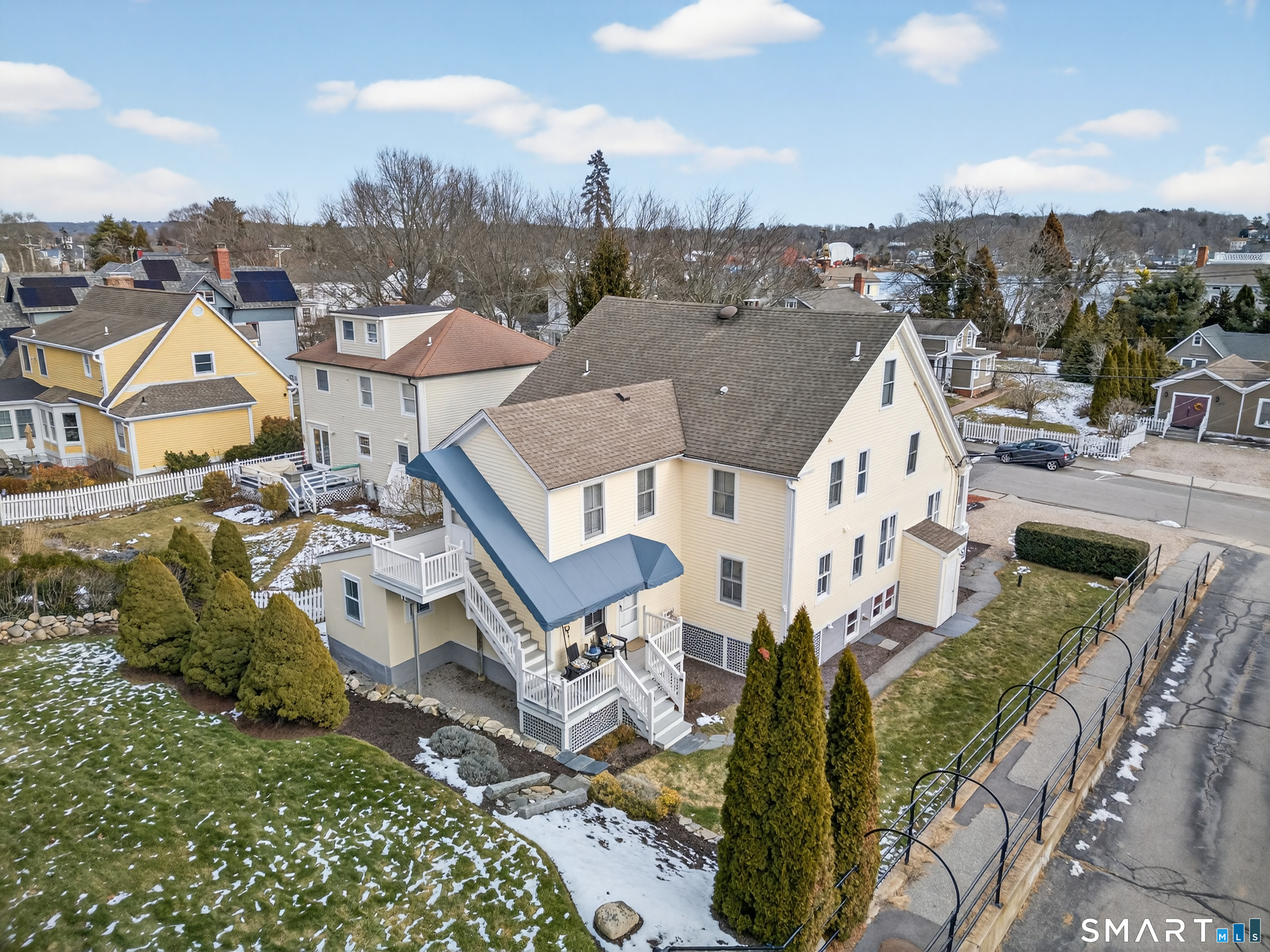 19 Pearl Street Groton, CT 06355 - Photo 2 of 39