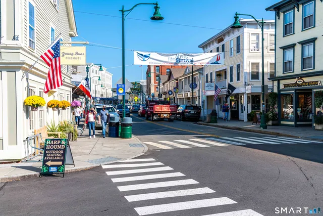 $1,595,000 | 19 Pearl Street, Groton, CT 06355