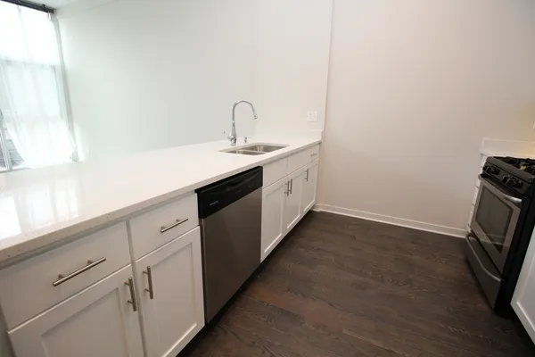 $3,400 | 1540 West Fullerton Avenue, Unit 206, Chicago, IL 60614