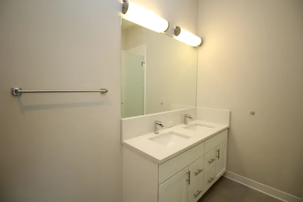 $3,400 | 1540 West Fullerton Avenue, Unit 206, Chicago, IL 60614
