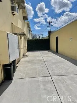 $1,799 | 5721 Tilden Avenue, Unit A, Sherman Oaks, CA 91401