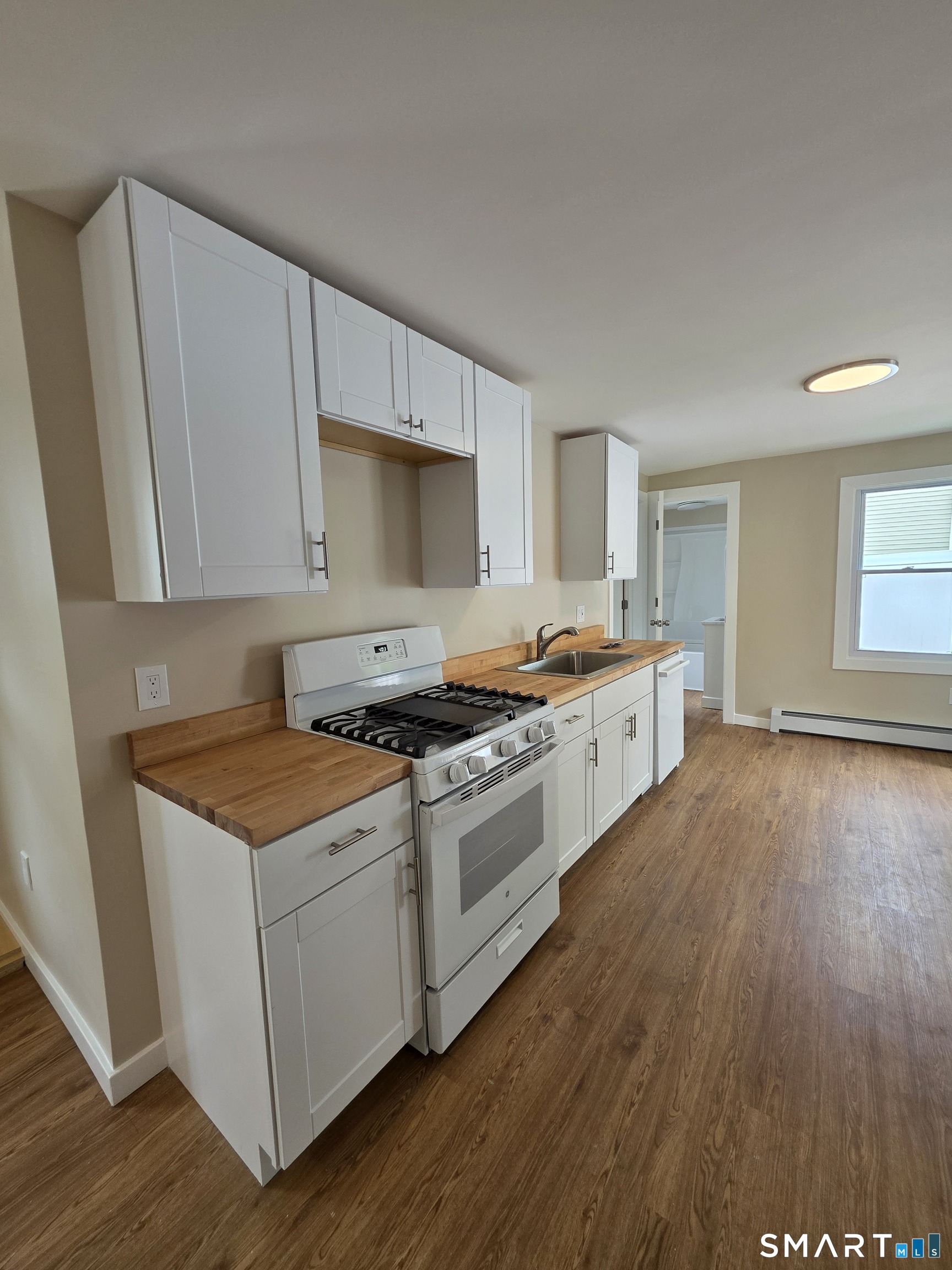 14 Smith Street, Unit 1 Ansonia, CT 06401 - Photo 3 of 8