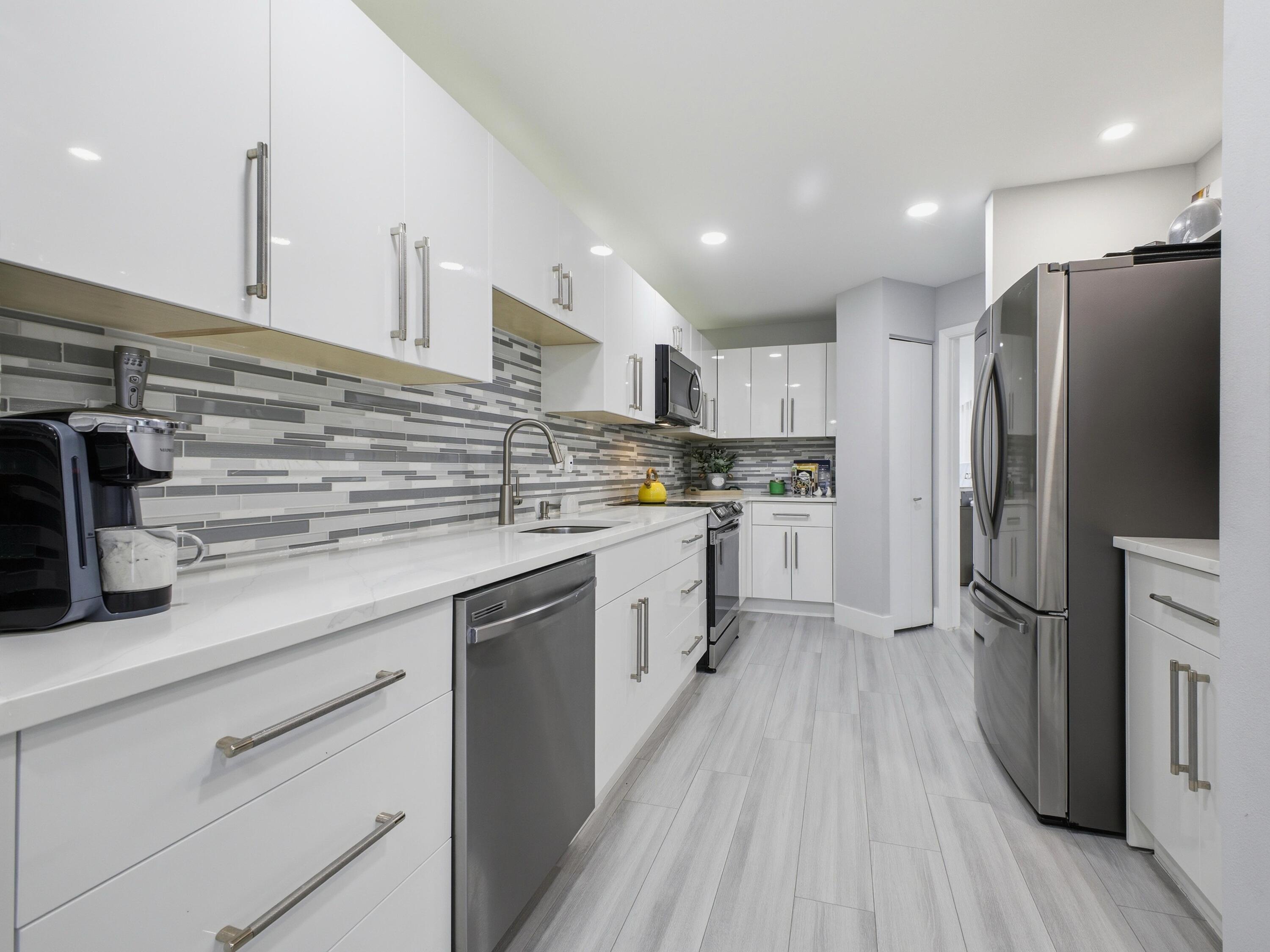 20539 Linksview Way Boca Raton, FL 33434 - Photo 6 of 46 Kitchen 1