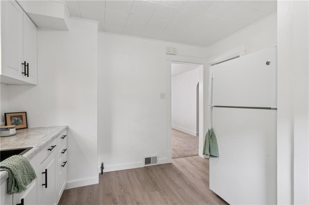 1571 Baldwick Road Pittsburgh, PA 15205 - Photo 12 of 47 Gallery Image 12