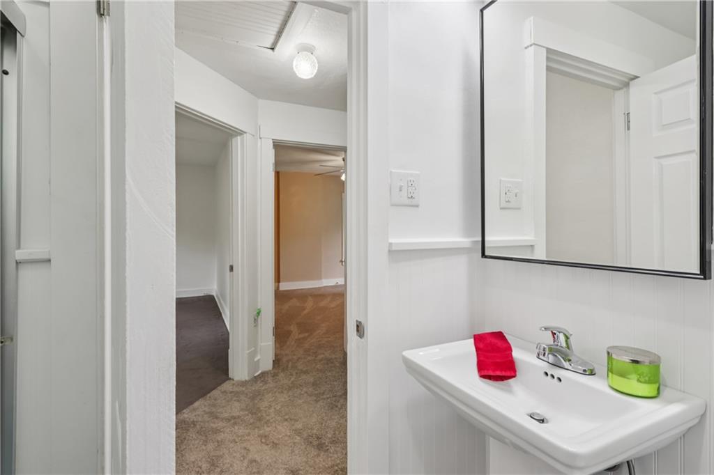 1571 Baldwick Road Pittsburgh, PA 15205 - Photo 24 of 47 Gallery Image 24