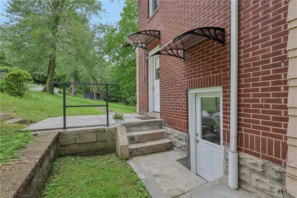 1571 Baldwick Road Pittsburgh, PA 15205 - Photo 31 of 47 Gallery Image 31