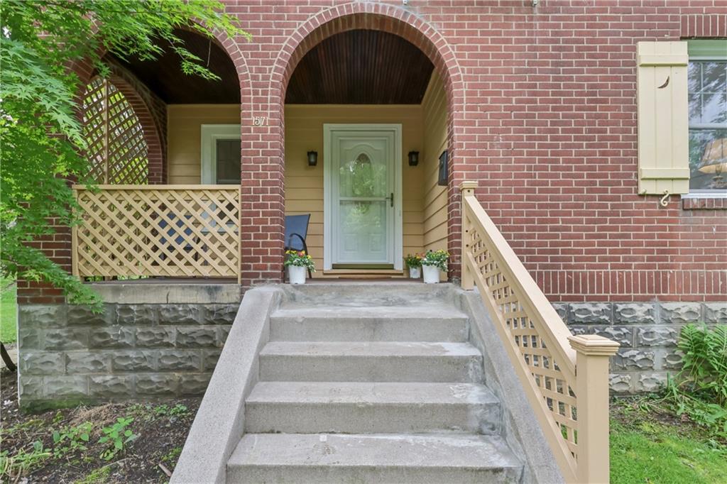 1571 Baldwick Road Pittsburgh, PA 15205 - Photo 6 of 47 Gallery Image 6