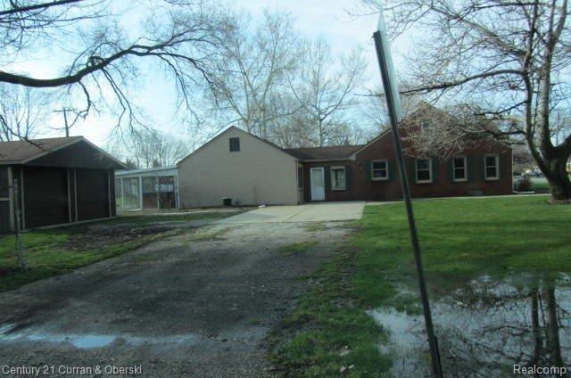 14313 allen rd exterior 008.jpg