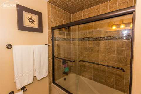 5162 Middleboro Road Grand Blanc, MI 48439 - Photo 14 of 31 20440778-13.JPG