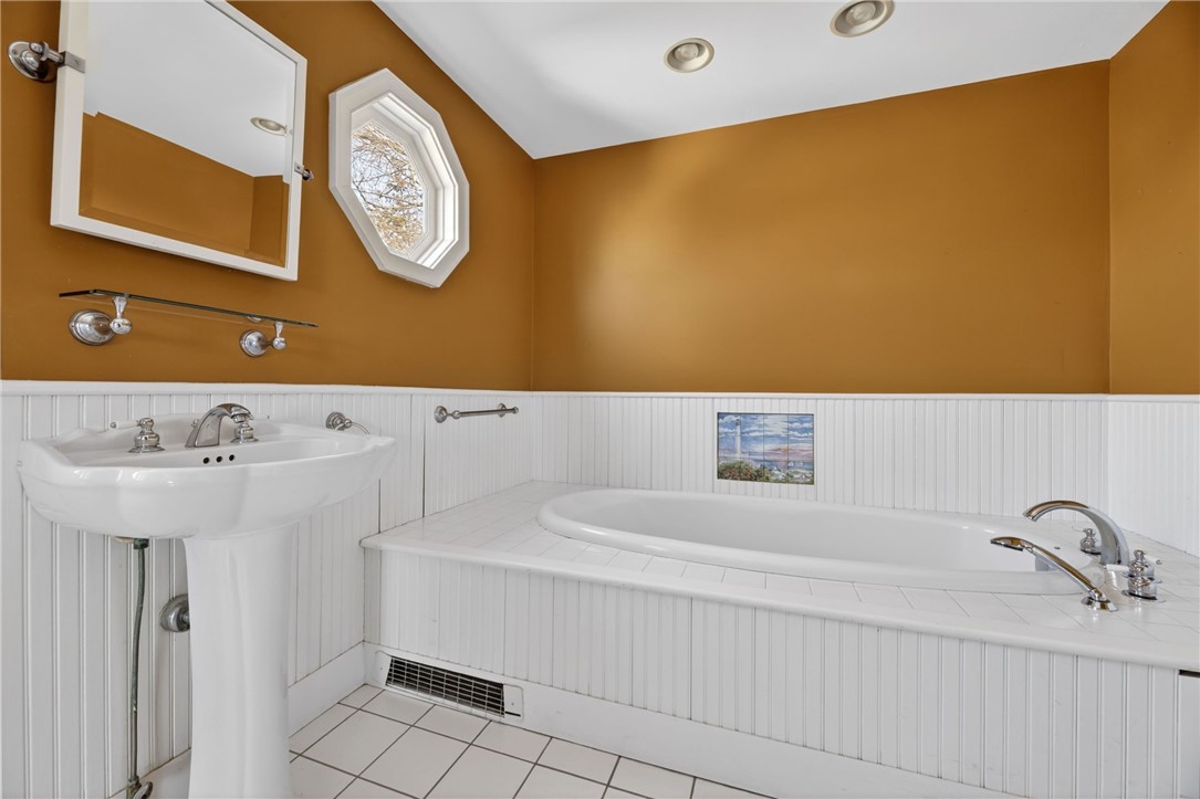 8 Pasadena Avenue Westerly, RI 02891 - Photo 25 of 46