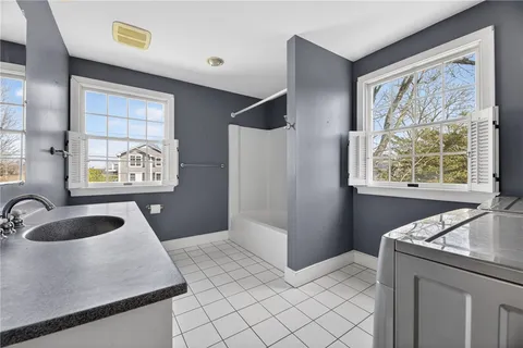 $1,750,000 | 8 Pasadena Avenue, Westerly, RI 02891