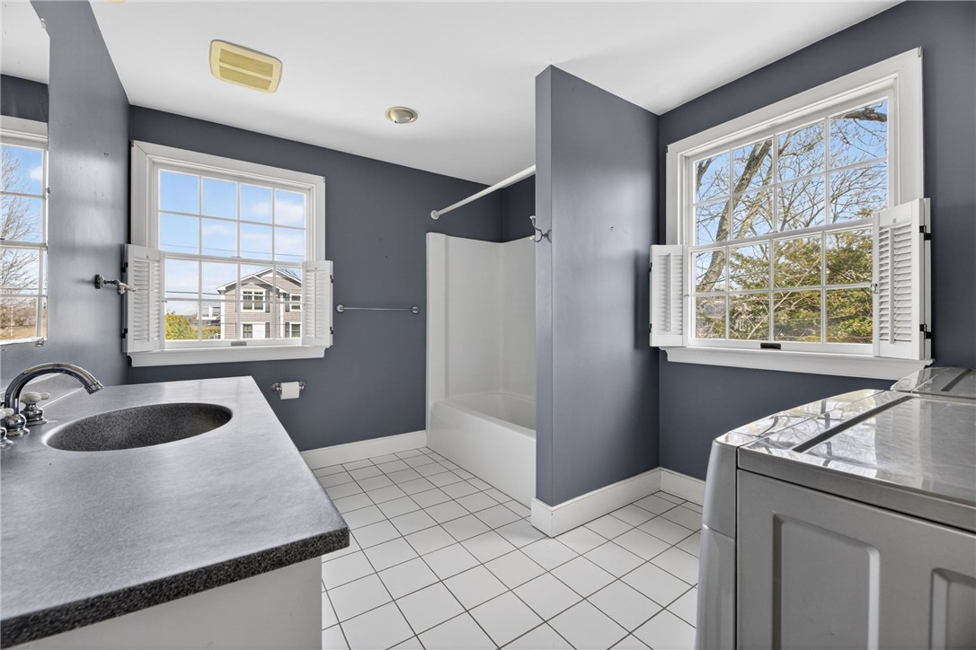 8 Pasadena Avenue Westerly, RI 02891 - Photo 33 of 46