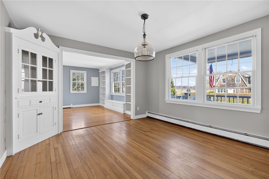 8 Pasadena Avenue Westerly, RI 02891 - Photo 4 of 46