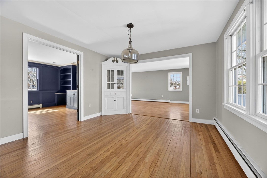 8 Pasadena Avenue Westerly, RI 02891 - Photo 9 of 46