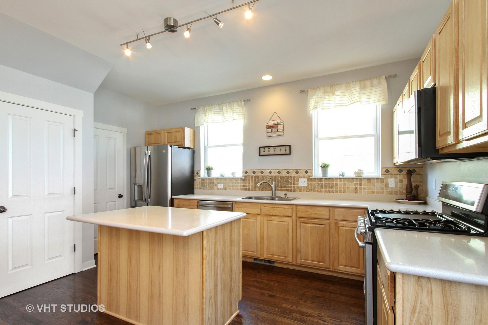1438 Thimbleweed Road Grayslake, IL 60030 - Photo 4 of 23