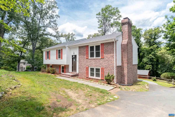 $525,000 | 2140 Viburnum Court, Charlottesville, VA 22911