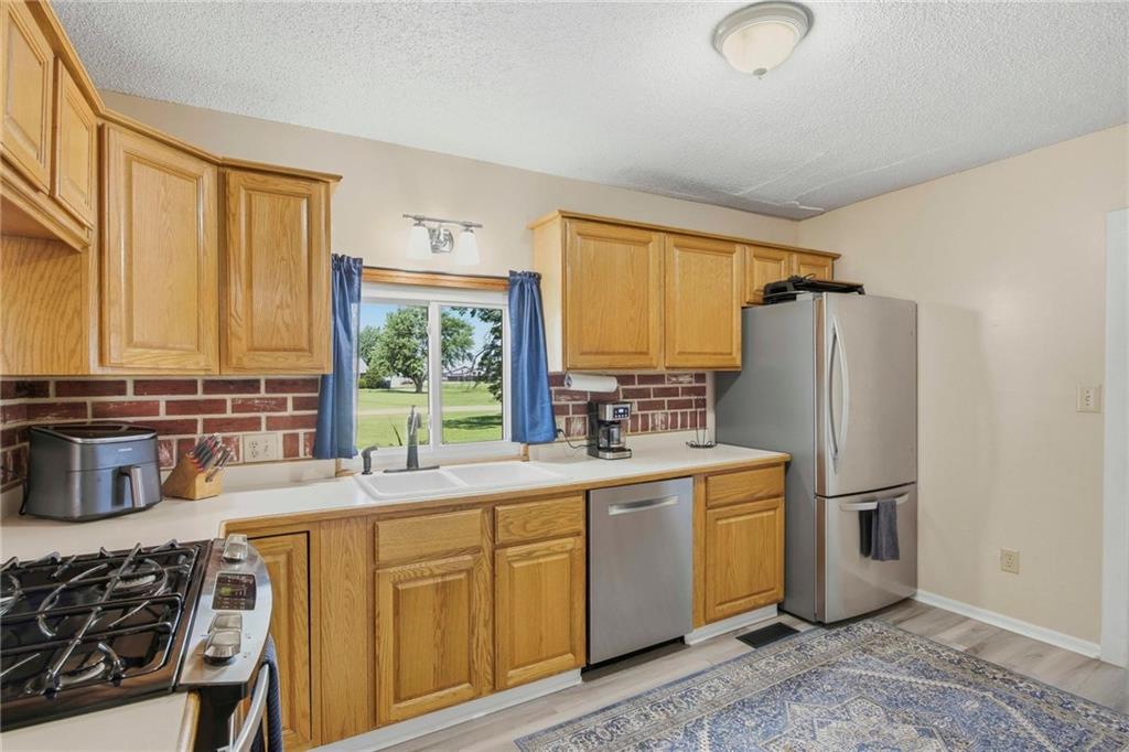 28821 South Famuliner Road Garden City, MO 64747 - Photo 8 of 23