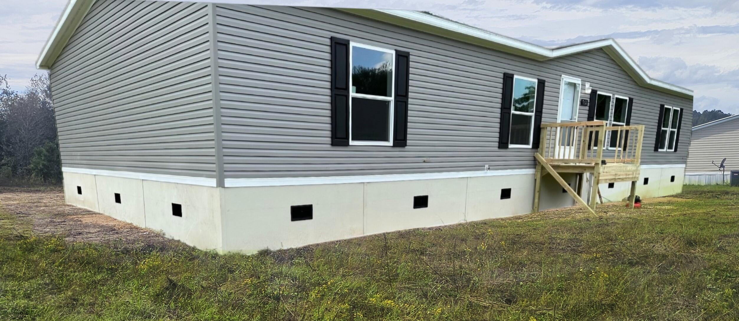 5273 Indian Branch Road Hartsville, SC 29550 - Photo 21 of 23 Sample of the Gray and black shutter