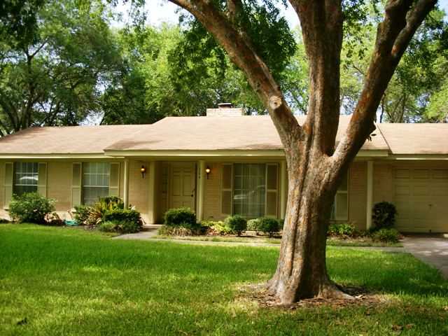 104 Robin Street Elgin, TX 78621 - Photo 1 of 1 Gallery Image 1
