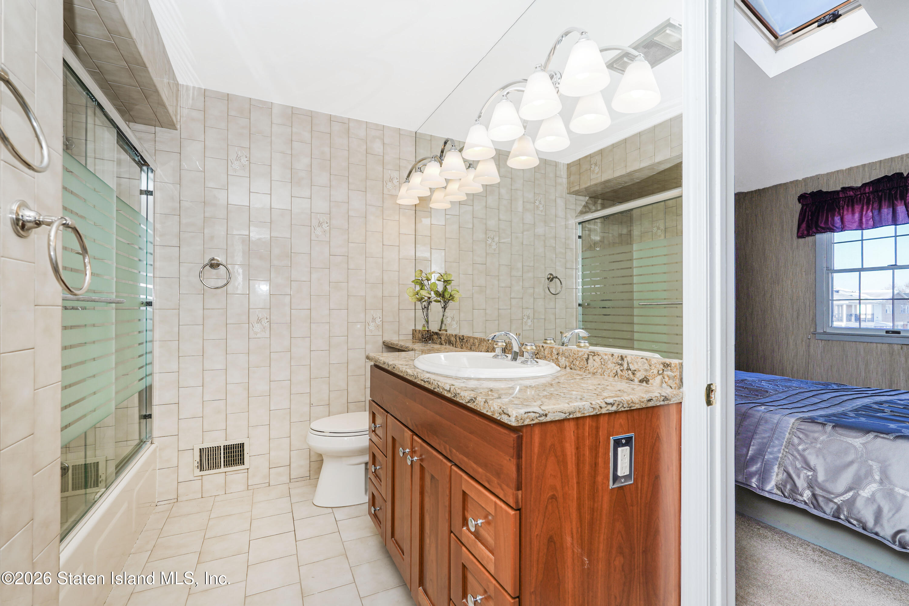 82 Birch Road Staten Island, NY 10303 - Photo 17 of 24 Photo Feb 05 2026, 2 05 03 PM