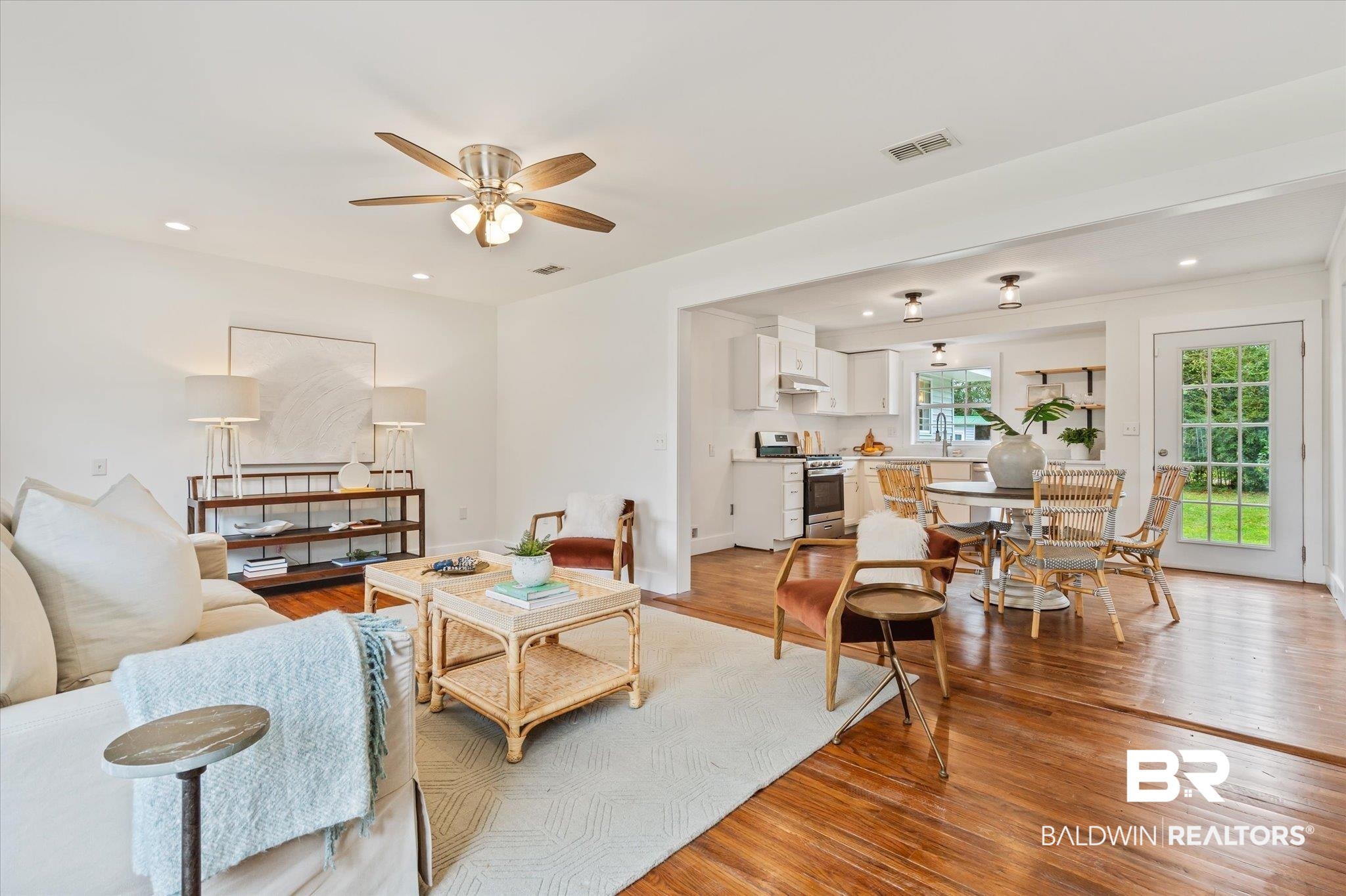9020 Morphy Avenue Fairhope, AL 36532 - Photo 5 of 44