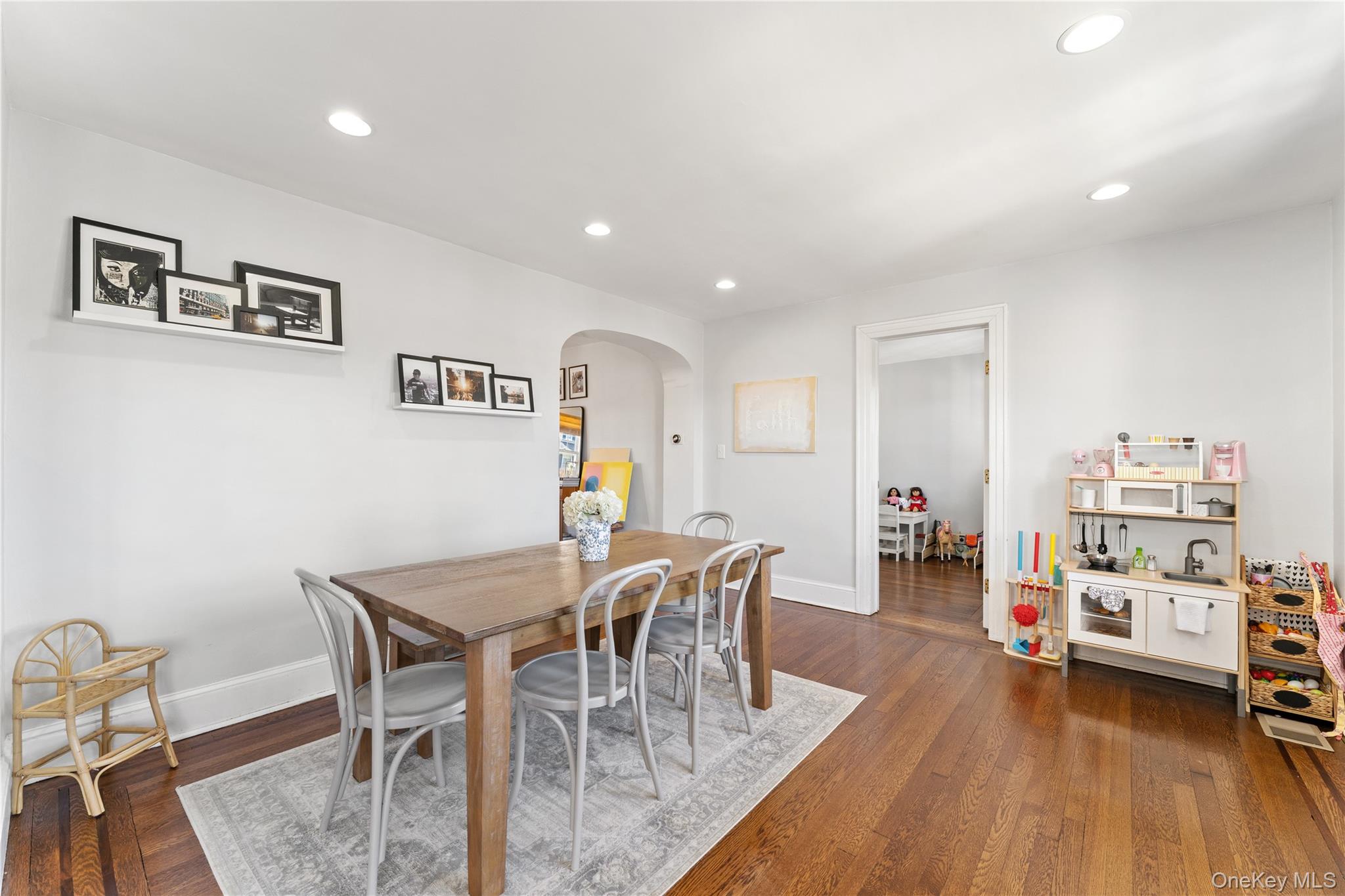 9 Rutgers Place Scarsdale, NY 10583 - Photo 11 of 28