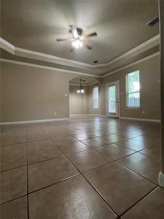 $1,975 | 10607 Mills Way, Houston, TX 77070