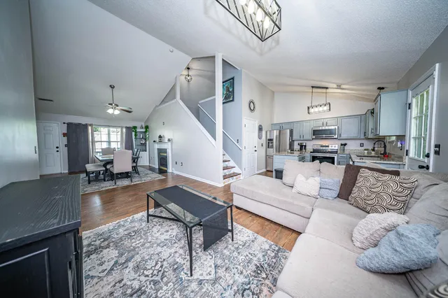 $329,990 | 229 Lindy Creek Road, Goose Creek, SC 29445