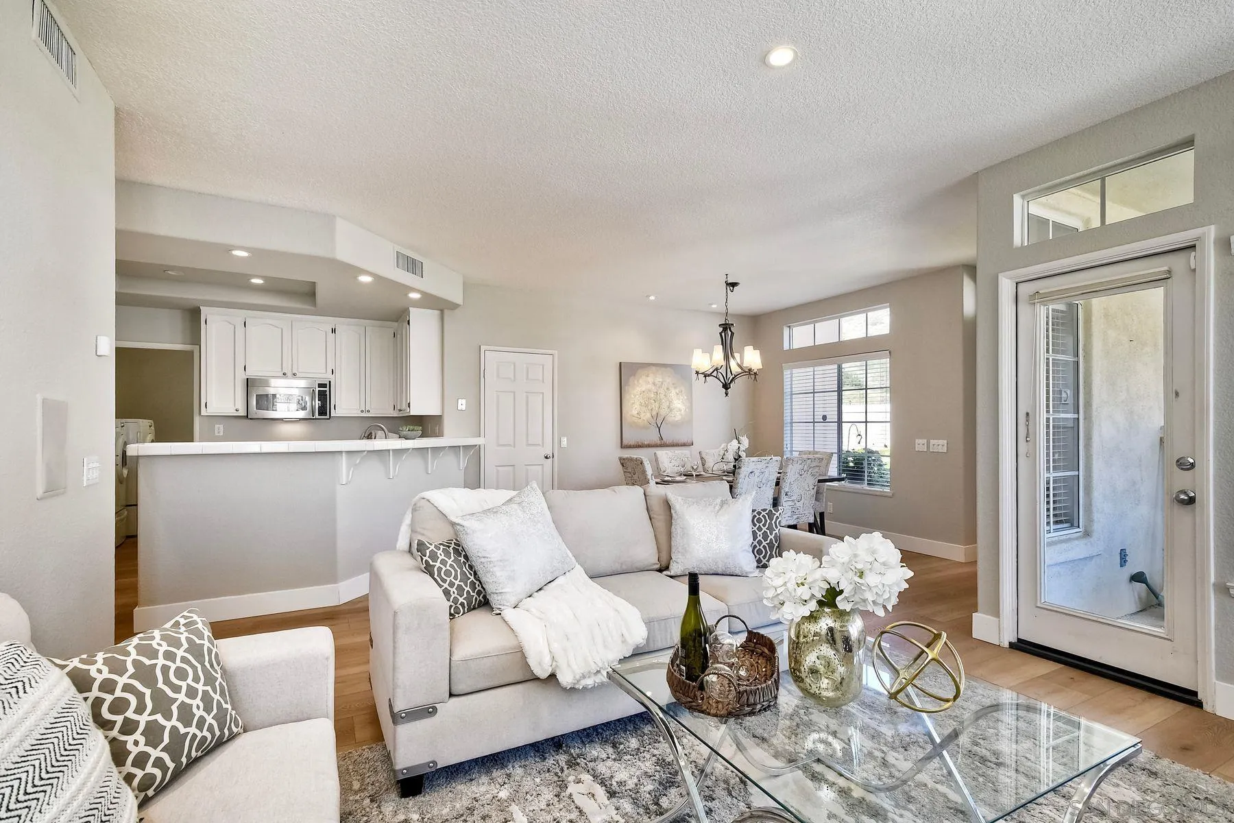 12696 Springbrook Drive, Unit C San Diego, CA 92128 - Photo 6 of 36