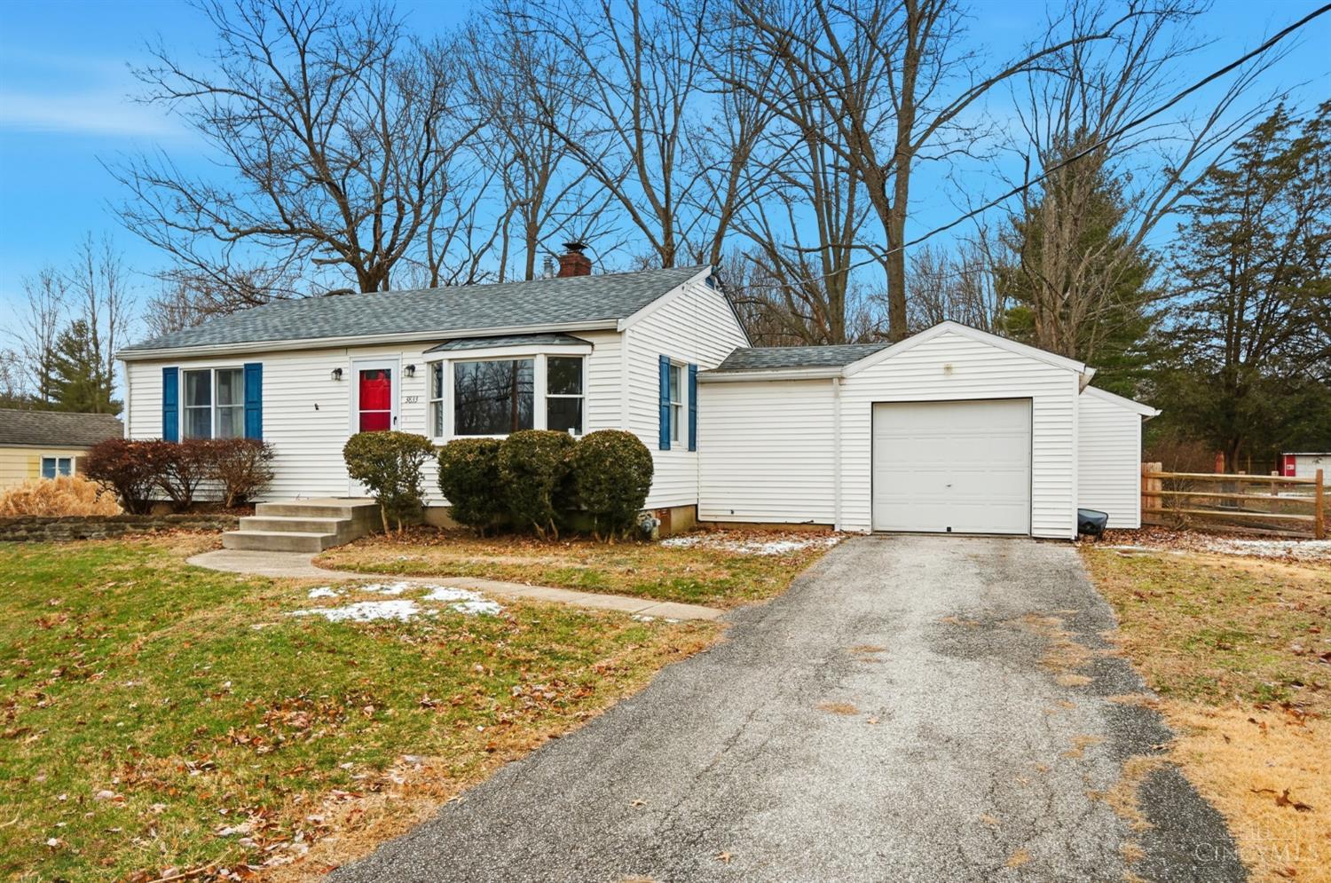 3833 Bennett Road Cincinnati, OH 45245 - Photo 3 of 63 Gallery Image 3