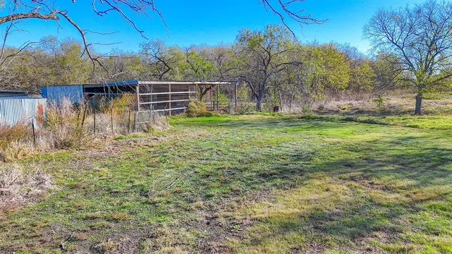 $365,000 | 735 Southeast County Road 0025, Corsicana, TX 75109