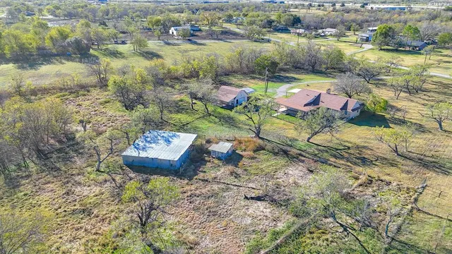 $365,000 | 735 Southeast County Road 0025, Corsicana, TX 75109