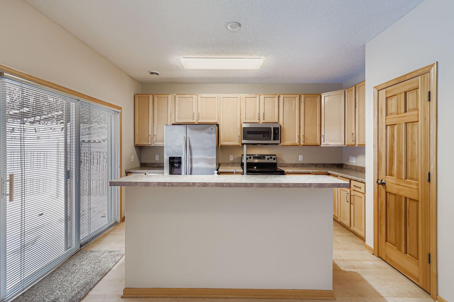 16322 70th Avenue North Maple Grove, MN 55311 - Photo 4 of 22