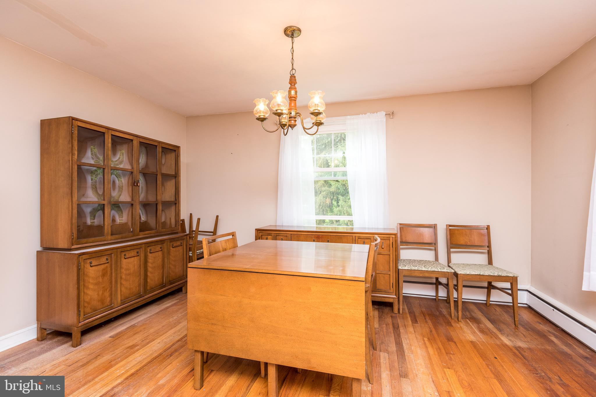 173 Stump Road Chalfont, PA 18914 - Photo 14 of 39 Dining Room