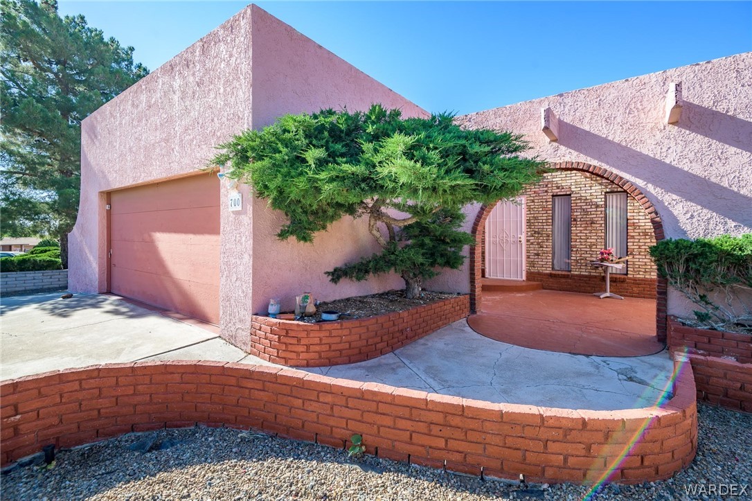 700 Ridgecrest Drive Kingman, AZ 86409 - Photo 1 of 34 Gallery Image 1