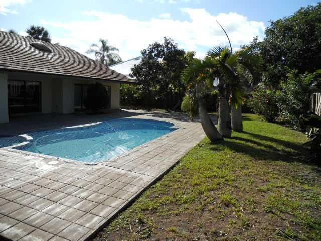 1111 North Pine Island Road Plantation, FL 33322 - Photo 12 of 25 Yard/Garden
