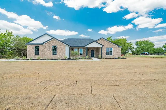 $488,000 | 646 County Road 4109, Greenville, TX 75401