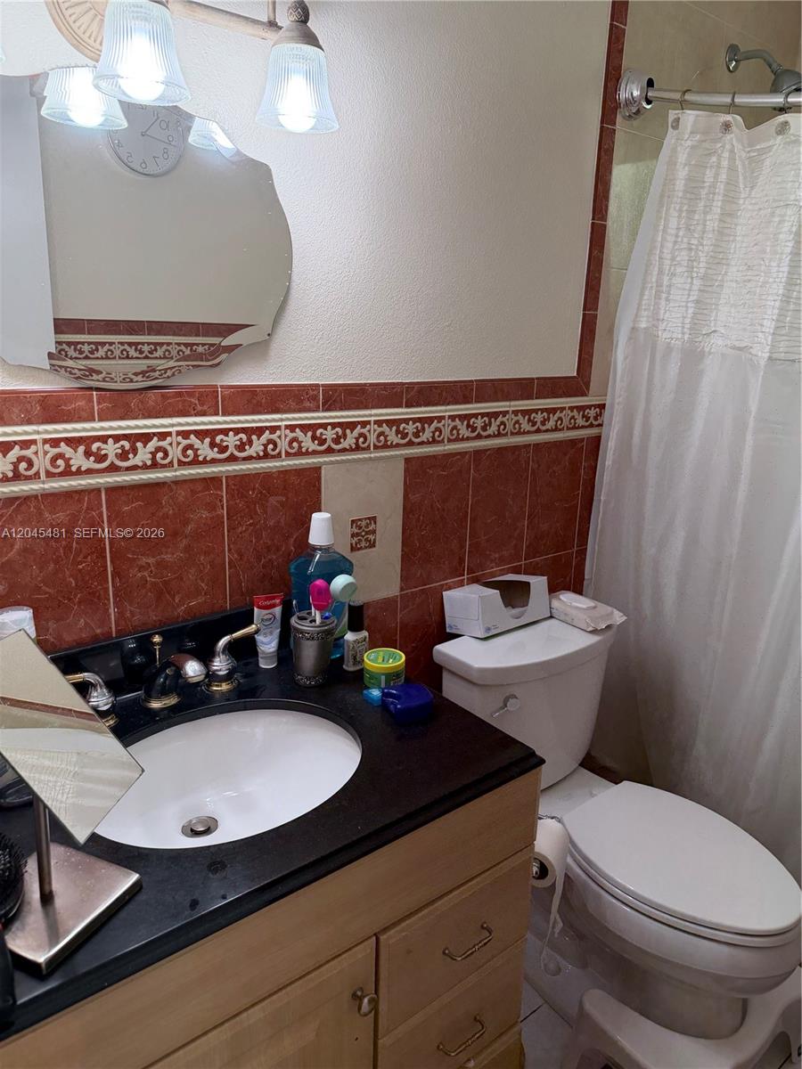 2862 Southwest 38th Avenue, Unit BACK Miami, FL 33134 - Photo 9 of 11