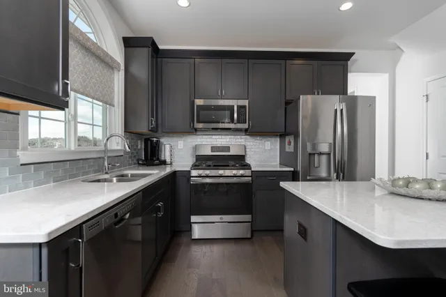 $560,000 | 6 Vinebury Lane, Coatesville, PA 19320