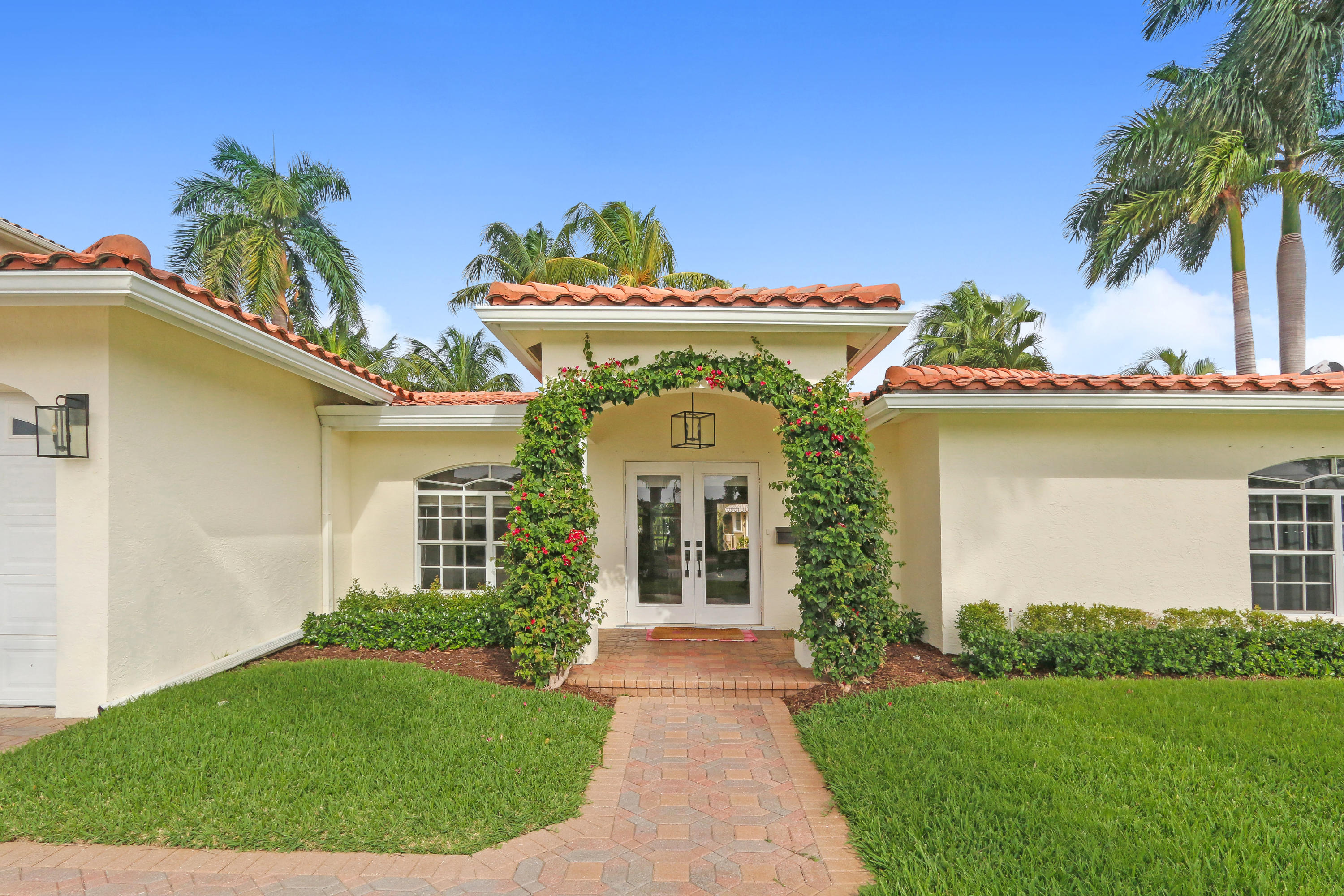811 Northeast 69th Street Boca Raton, FL 33487 - Photo 3 of 32 Image (2 of 25)