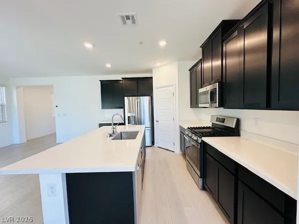 $2,400 | 3718 Bright Aquarius Lane, Henderson, NV 89052