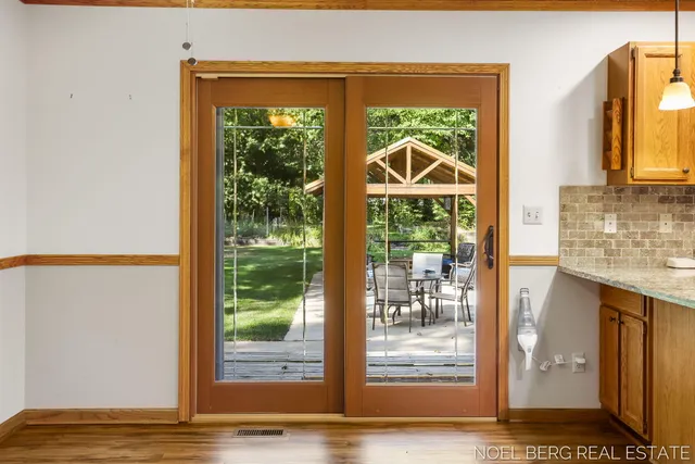 $499,900 | 15843 Brucker Street, Grand Haven, MI 49417