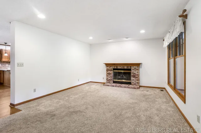 $499,900 | 15843 Brucker Street, Grand Haven, MI 49417