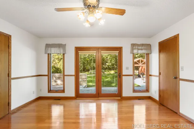 $499,900 | 15843 Brucker Street, Grand Haven, MI 49417