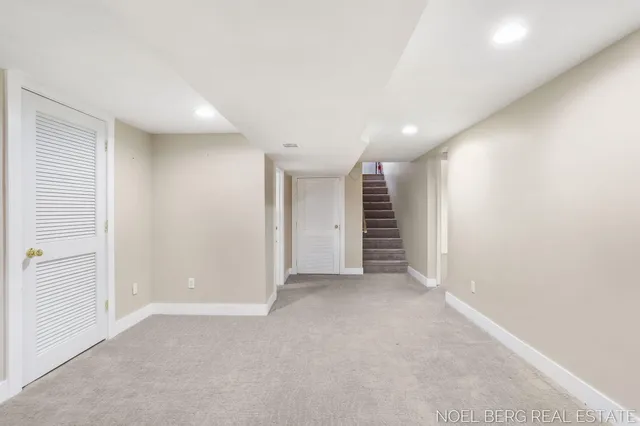 $499,900 | 15843 Brucker Street, Grand Haven, MI 49417