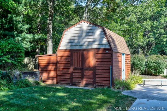 $499,900 | 15843 Brucker Street, Grand Haven, MI 49417