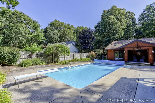 $499,900 | 15843 Brucker Street, Grand Haven, MI 49417