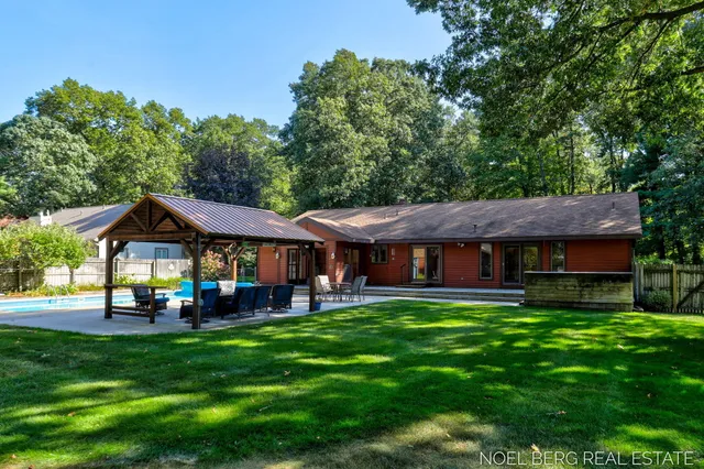 $499,900 | 15843 Brucker Street, Grand Haven, MI 49417