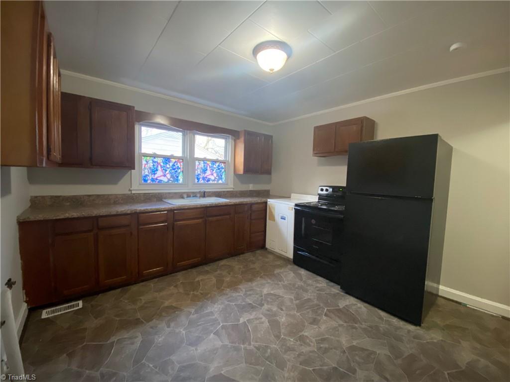 1806 Walton Street High Point, NC 27263 - Photo 6 of 11 Gallery Image 6
