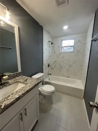 $1,700 | 723 Doverside Street, Unit 4, Houston, TX 77022